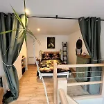 L'ecrin De Pierre T1 Bis Balcon *
