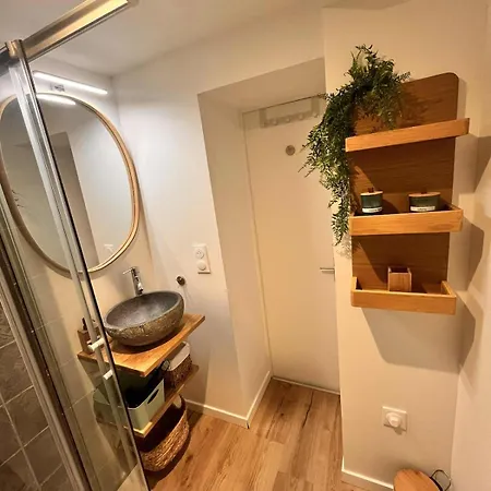 L'ecrin De Pierre T1 Bis Balcon