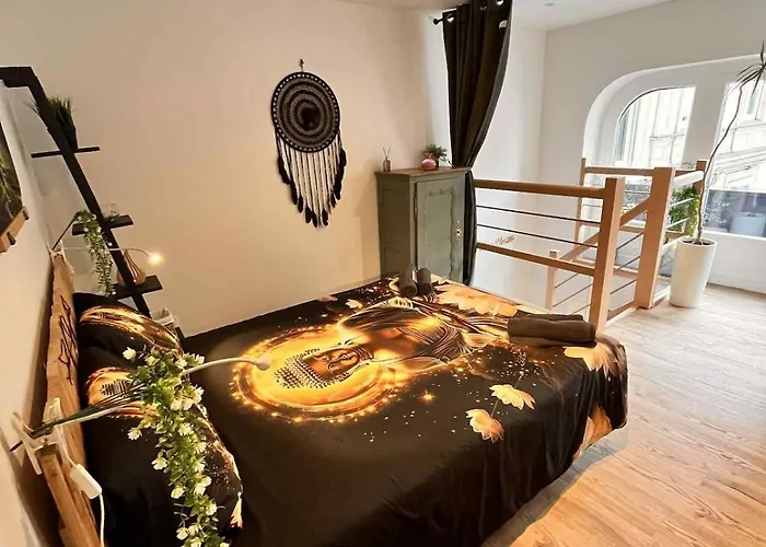 L'ecrin De Pierre T1 Bis Balcon